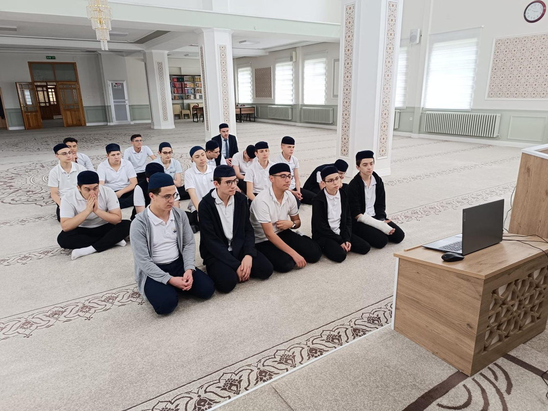 İstanbul Online Enderun Yurtları Sohbet Proğramı 13.05.2025 foto?raf? 1