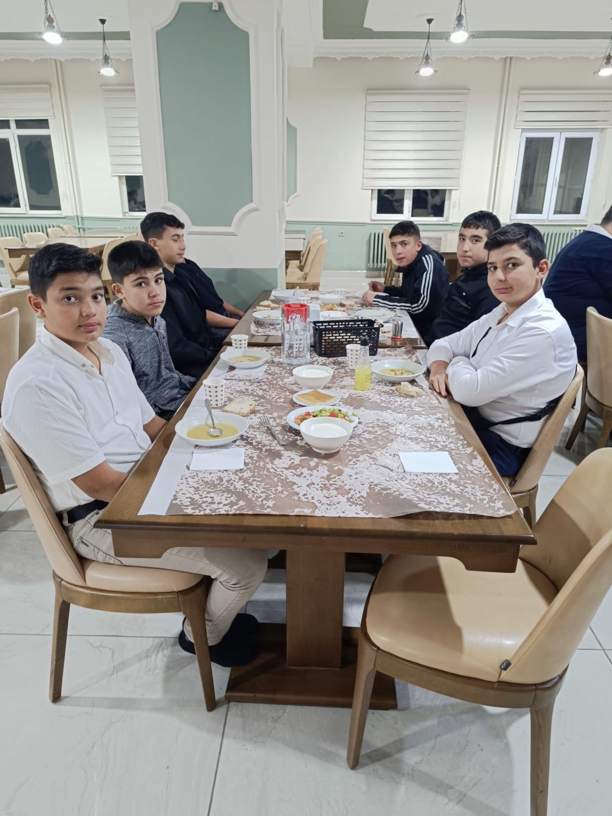 18.10.2024 Cuma Yıldız Talebe Yurdu talebelerinin Yurdumuzu Ziyareti ve Enderun Tanıtımı fotoğrafı 7