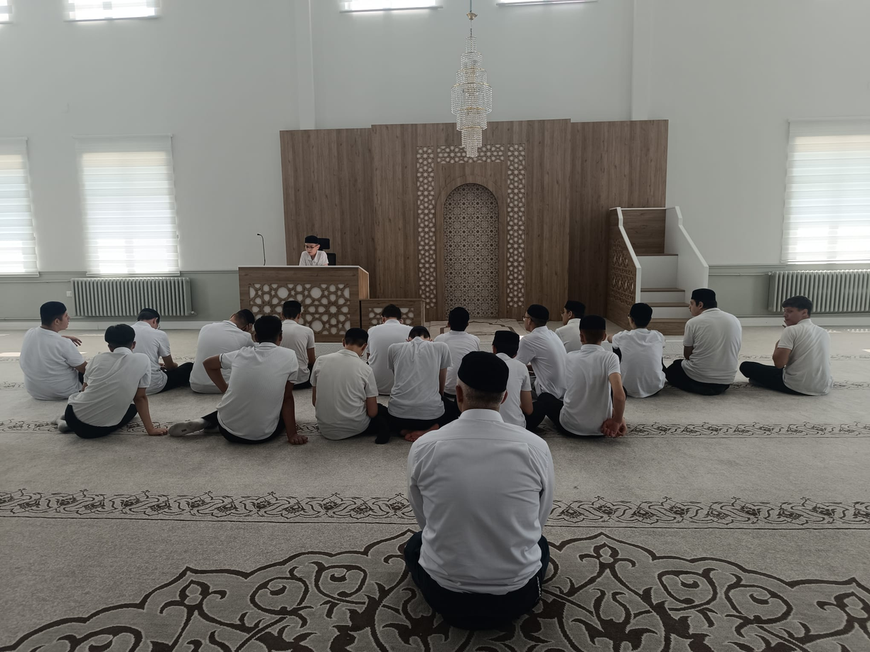 Muhterem Büyüğümüzün Sohbet Tekrarı Ve Topçular Sohbeti Programı 28.07.2025 foto?raf? 1